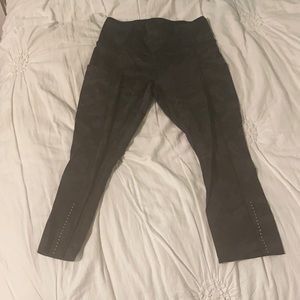 Black camo lululemon cropped leggings